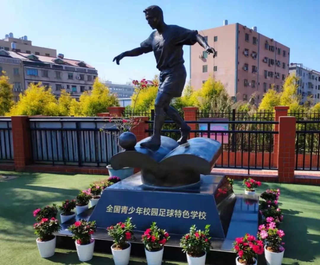 我们的校园㊱|何厝小学：一样的成长，不一样的精彩~