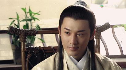 哪个女明星整容脸部变僵硬,整容脸vs自然脸的明星老去