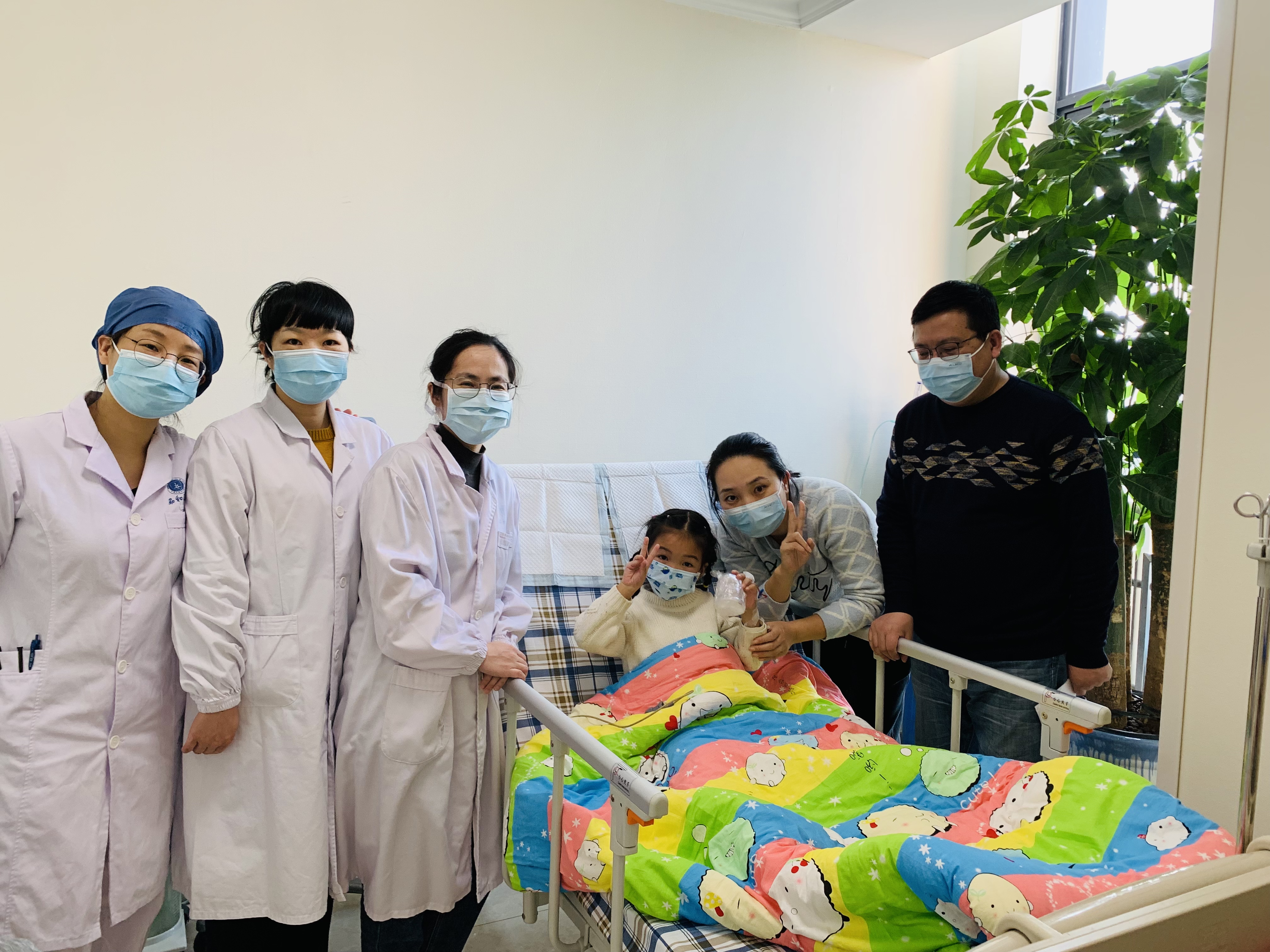 4岁女童竟有10颗蛀牙，协和金银湖院区“舒适医疗”打消嗜甜儿就医恐惧