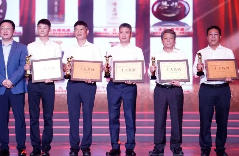 书香洒满怀庄,酒香飘香四溢——创始之魂不忘初心