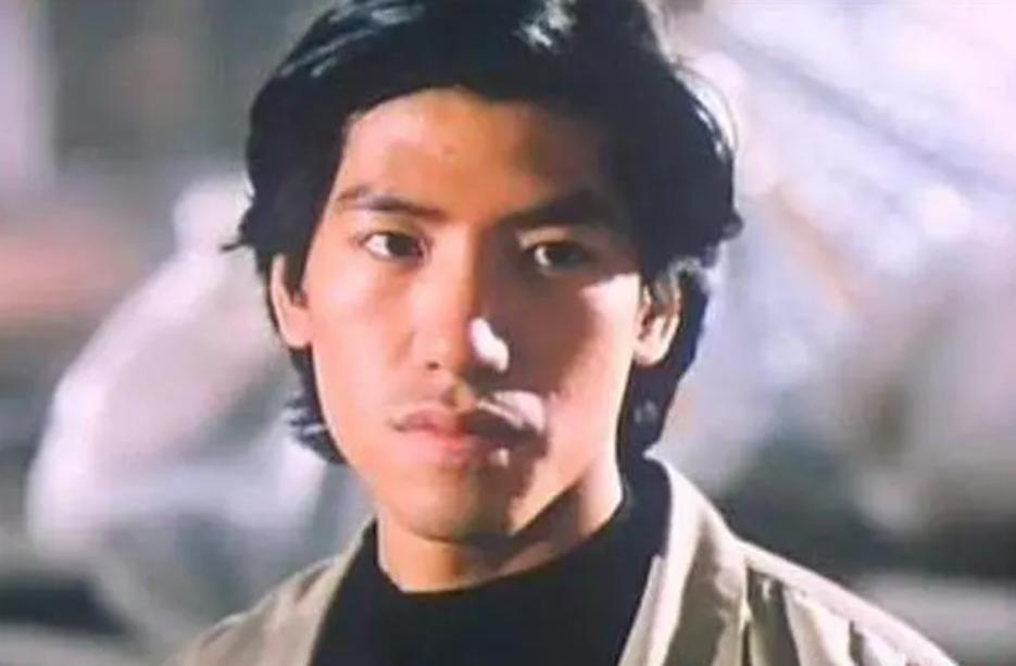 张耀扬“毁灭”史：从“文艺男神”到沦为阶下囚，他经历了什么?