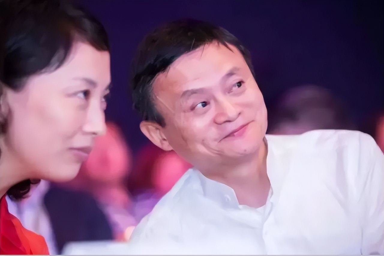 马云当年的前台小妹,马云带前台接待身价过亿的故事