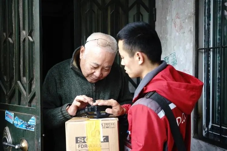 电商直播卖酒到底靠不靠谱,抖音直播卖酒是正品吗