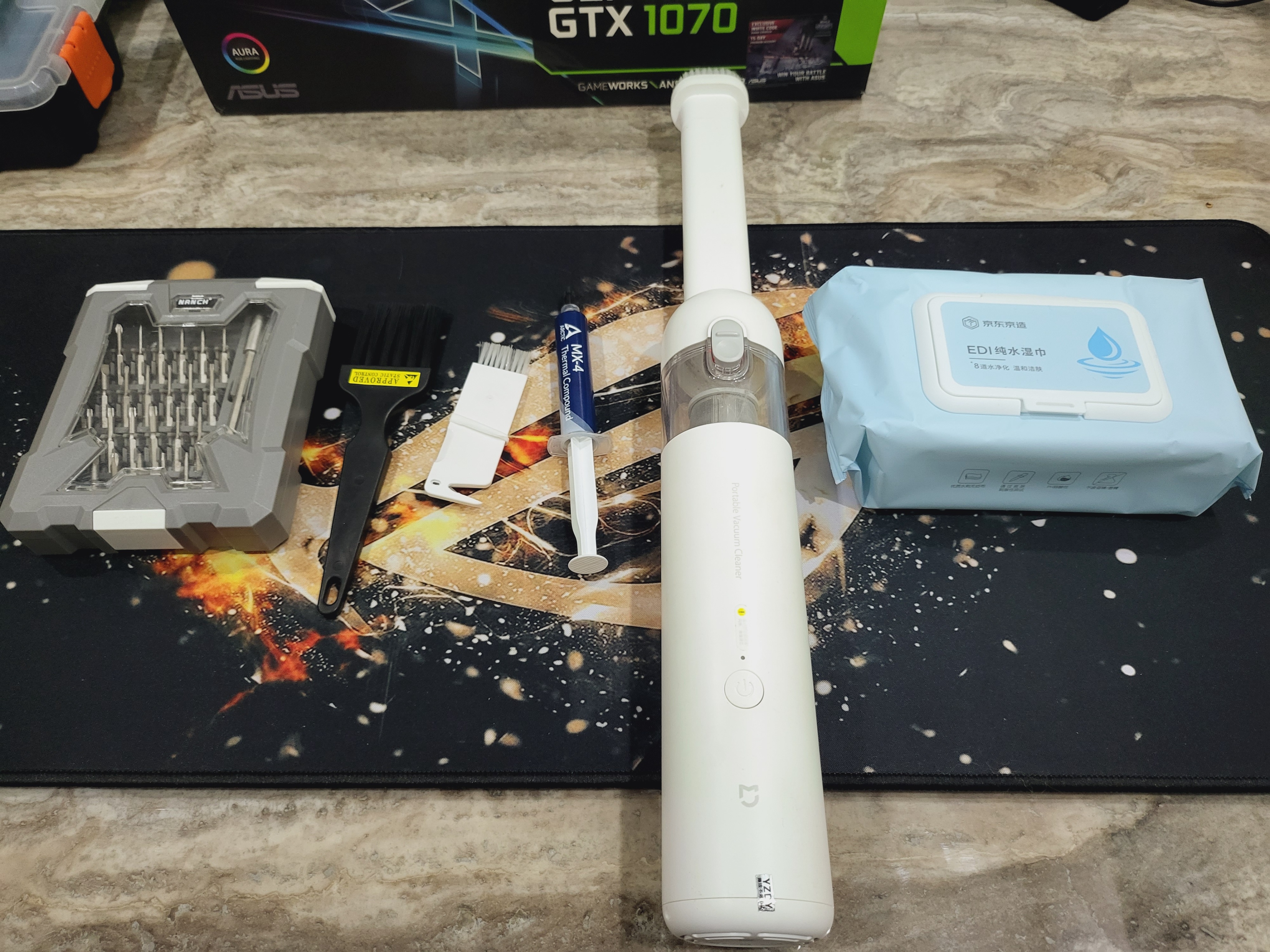 华硕1070冰骑士更换散热硅脂教程,华硕1070更换硅脂片用多厚的