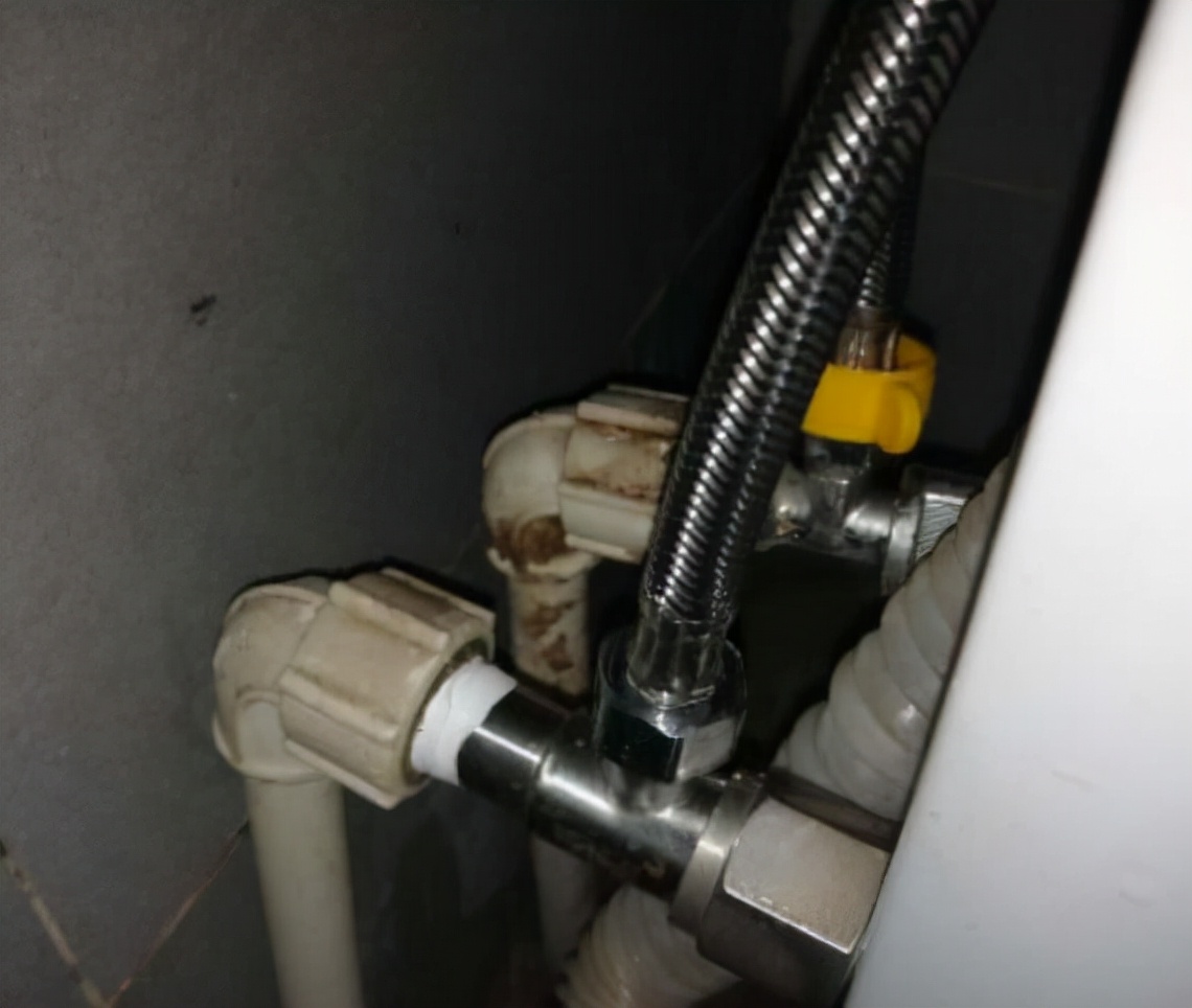 室内水管漏水怎么处理？这里有几个解决漏水的方法，很实用