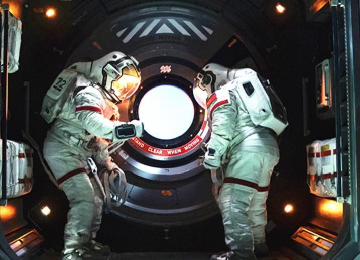 流浪地球2科幻照进现实,流浪地球2科幻画a3纸