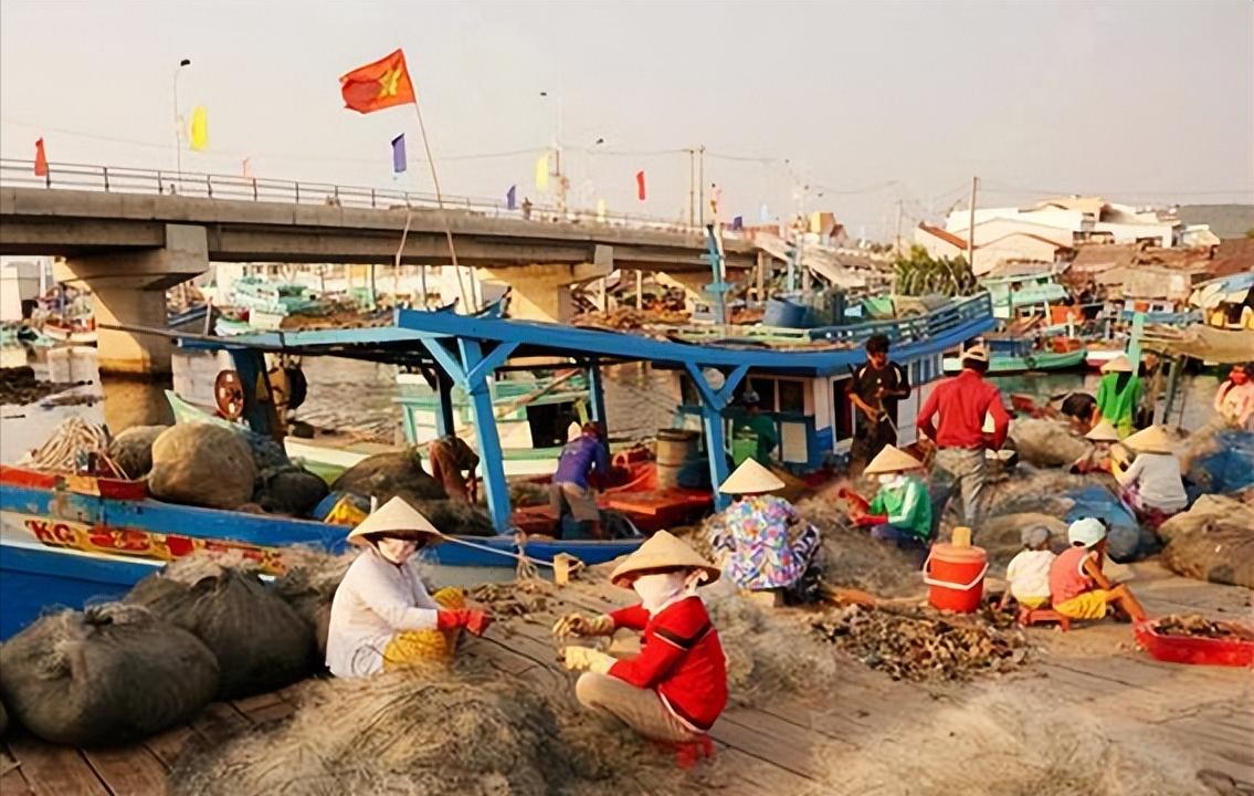 “去中国化”最彻底的4个东方国家，有一个已经完全西化了