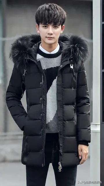 男士黑色大衣内搭什么颜色打底,男士穿大衣怎么搭配裤子和鞋子