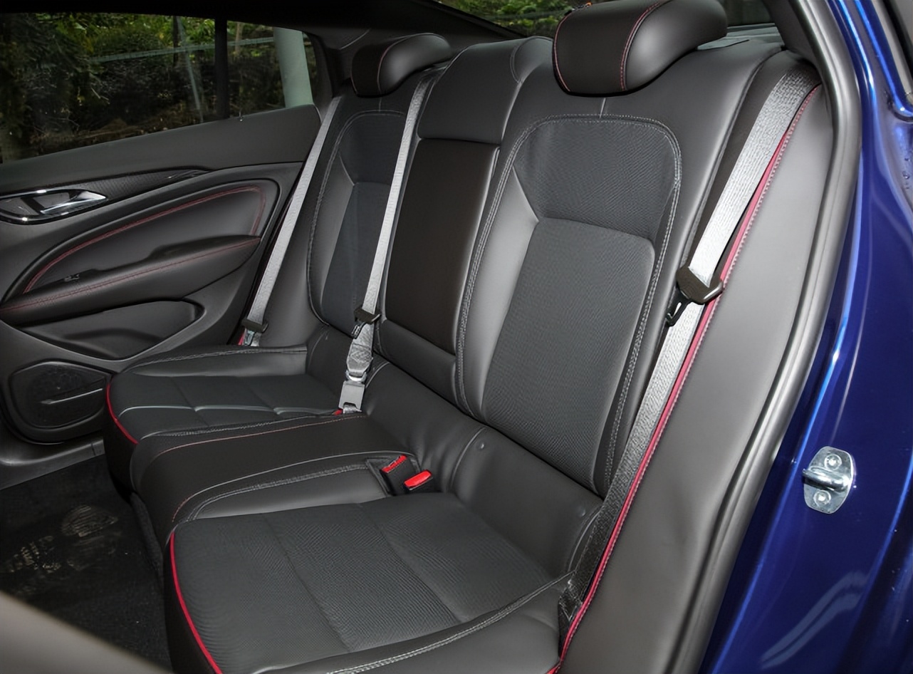 车主喜提广汽传祺gs3,车主喜提别克君威gs