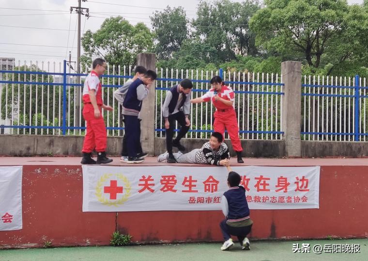 巴江中学防溺水安全教育系列,学前班防溺水安全知识教育