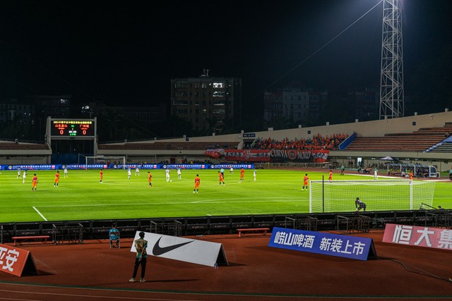 中超最终积分榜三镇榜首海港第四,中超最新积分榜上海海港阵型