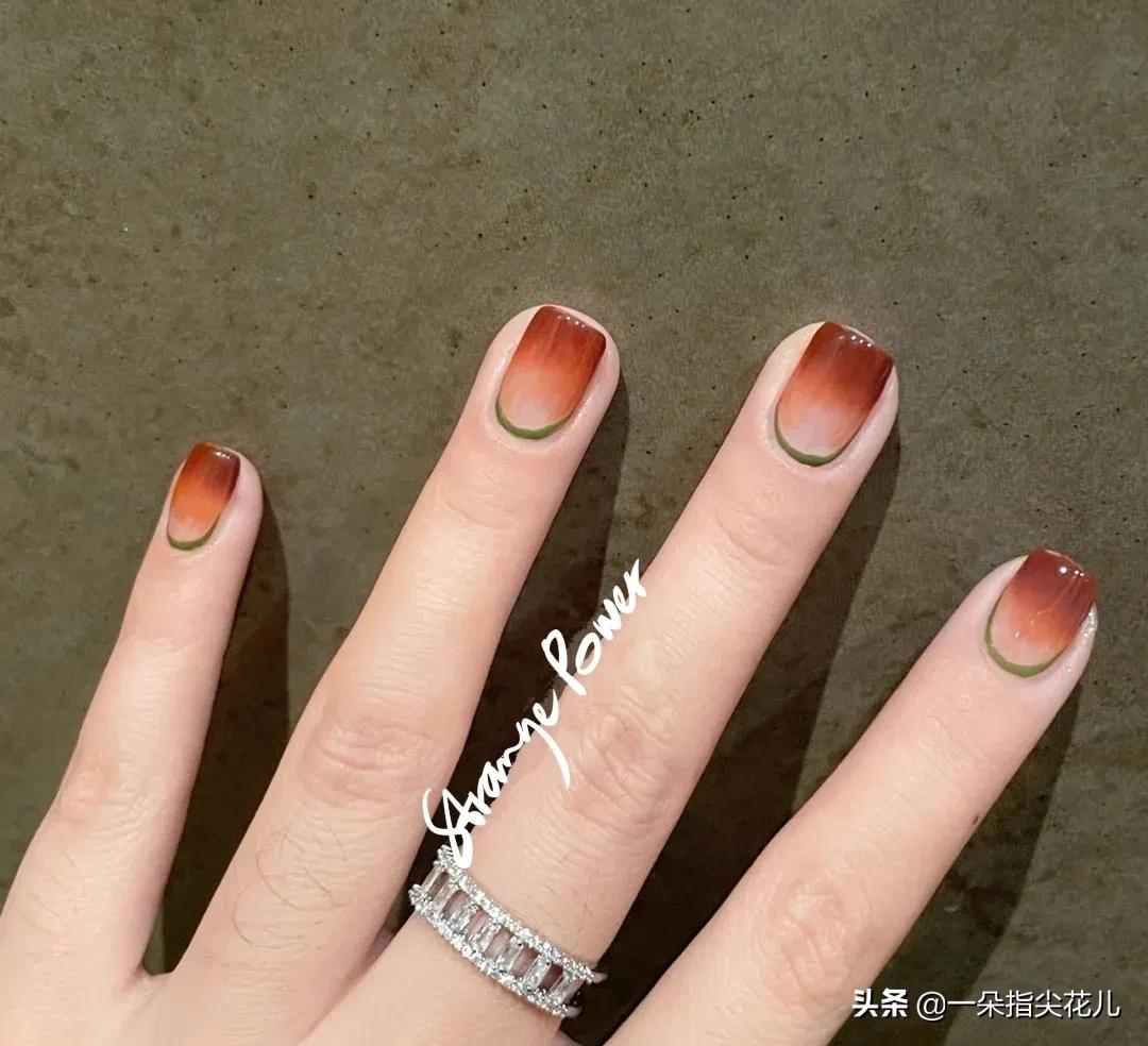 2020爆款美甲短指甲灰色,指甲美甲教程渐变冬款