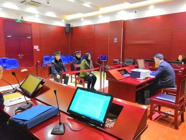 90后女出纳贪污720万案件初步调查,女会计贪污50万被判死刑