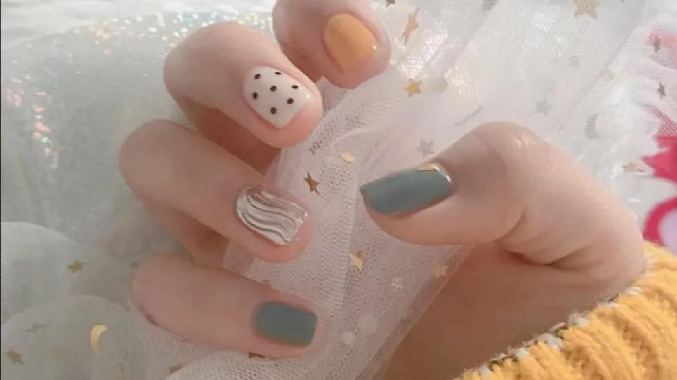 芊芊玉指裸色美甲,美甲芊芊玉指怎么修