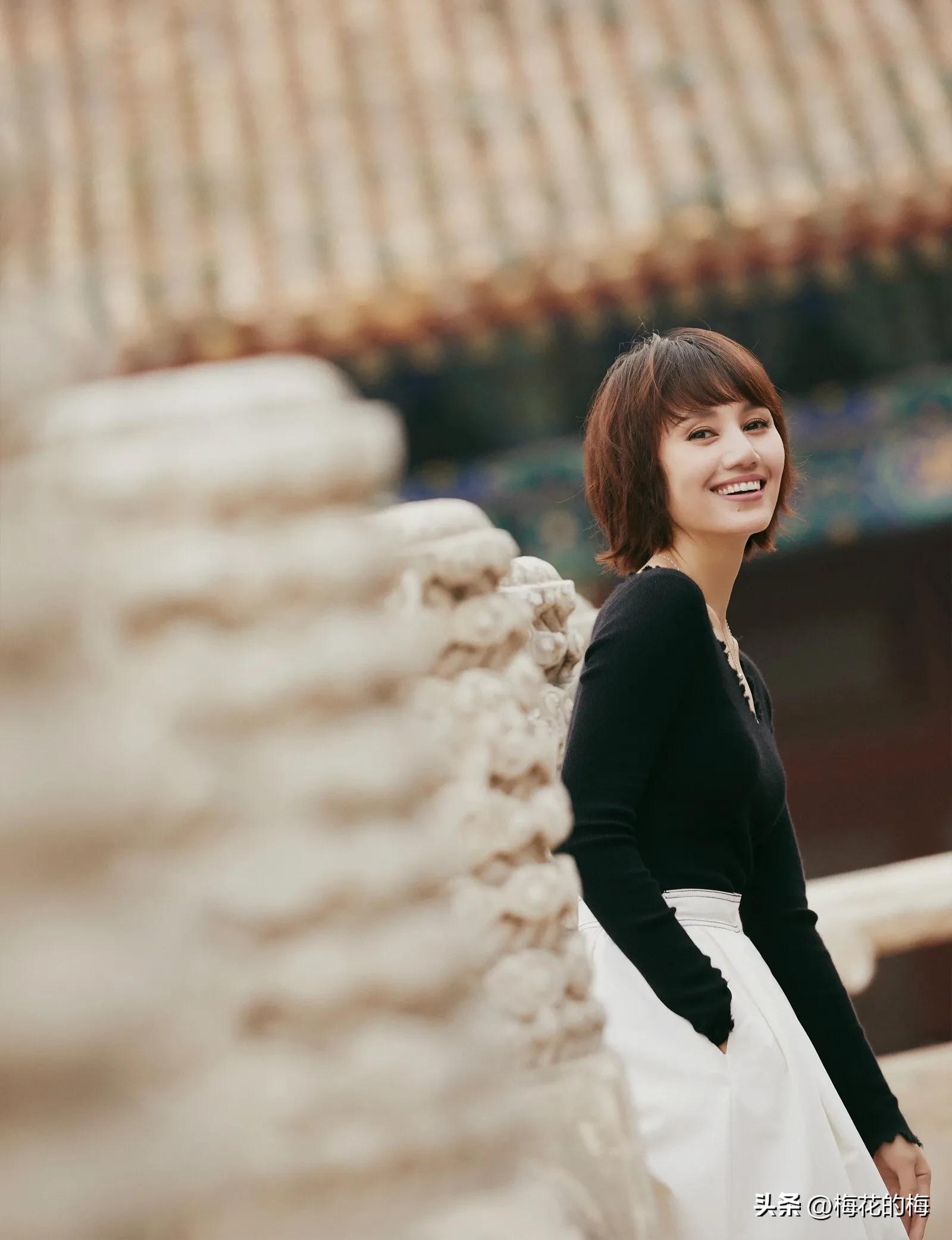 看着外表光鲜的工作背后的苦,看着光鲜亮丽其实很穷