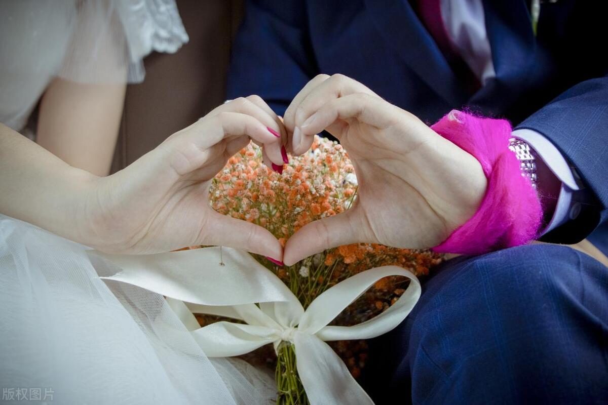 惊爆！新婚姑娘*夜初**出血1500ml，性教育刻不容缓！