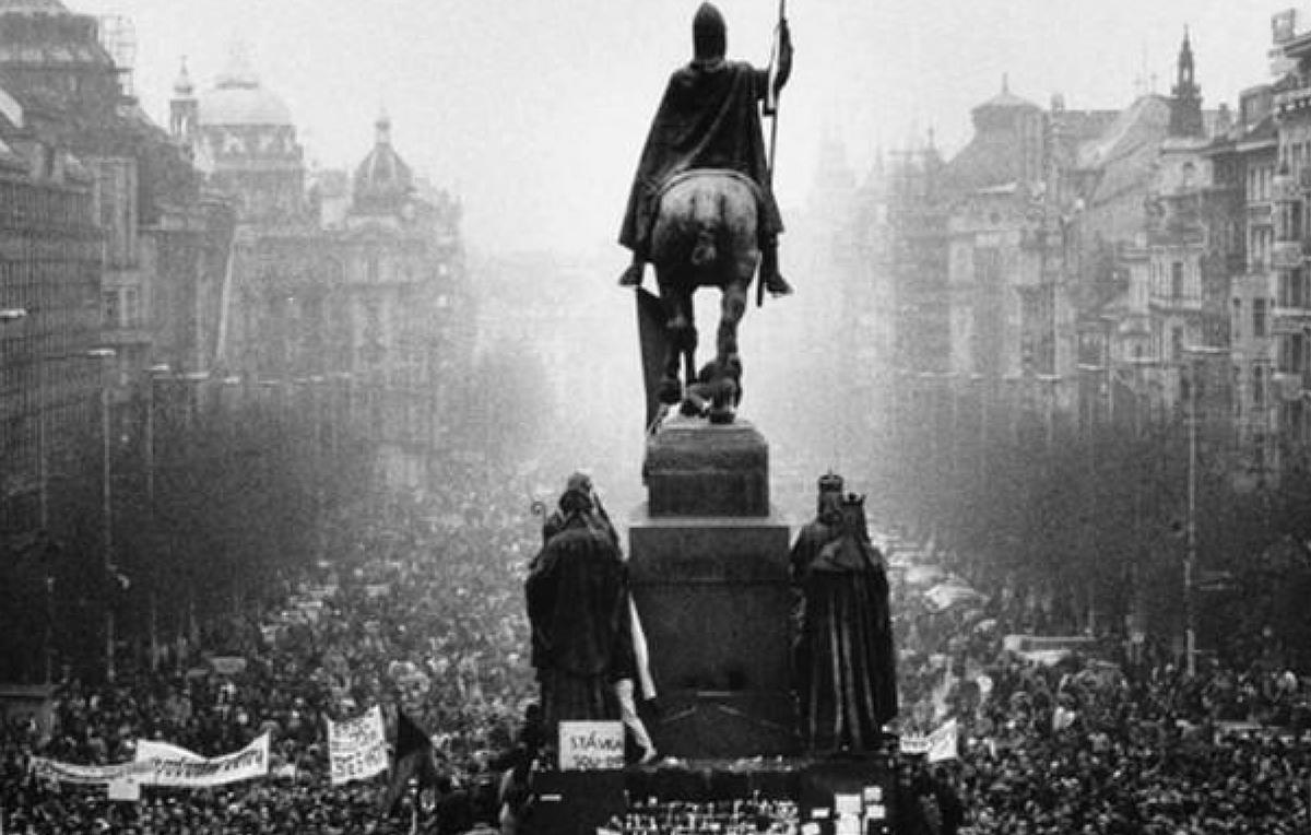 捷克和斯洛伐克什么时候分裂,前捷克斯洛伐克分裂为哪两个国家