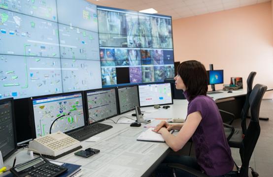 飞越俄罗斯上空,世界目前最大的钻石矿