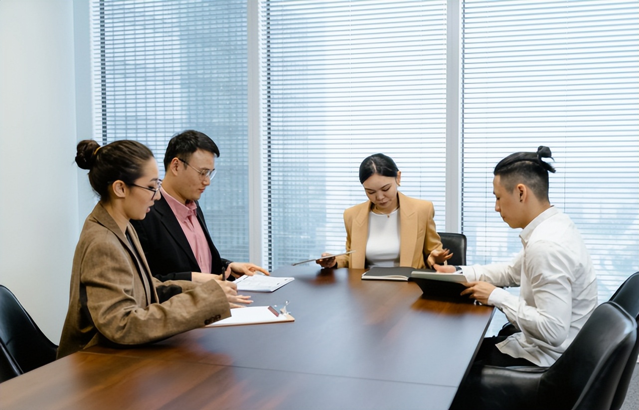 专科生进铁路待遇,本科生和大专生进铁路有什么区别