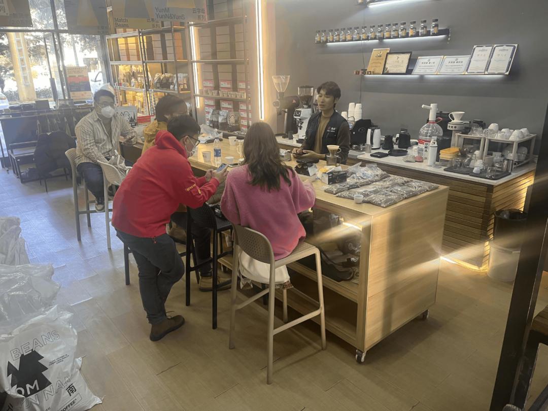 春天里的保山：连锁品牌、线上平台与返乡青年如何改变保山咖啡