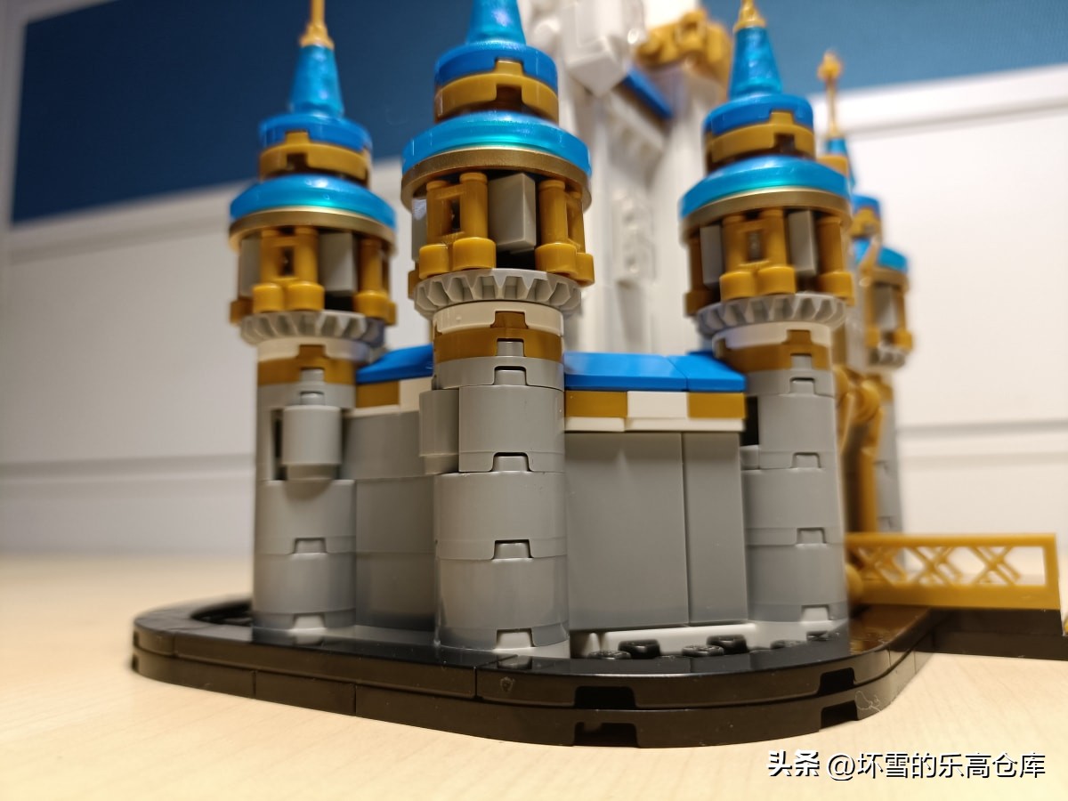 乐高新迪士尼城堡开箱,乐高新老两款迪士尼城堡组合