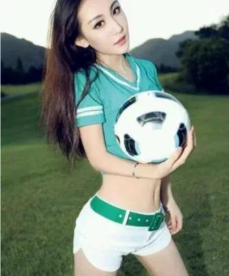 各国足球拉拉队美女服装,女足球拉拉队图片