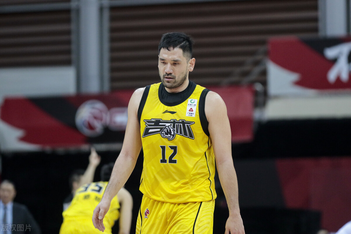 易建联cba扣篮入选nba十佳球,易建联cba巅峰赛季场均