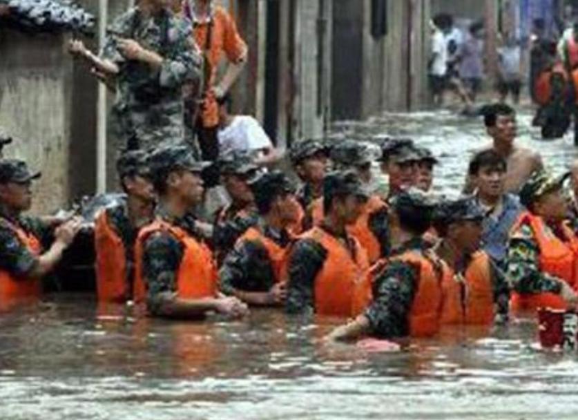 98抗洪荆州大堤有没有决口,98年长江抗洪牺牲了多少官兵