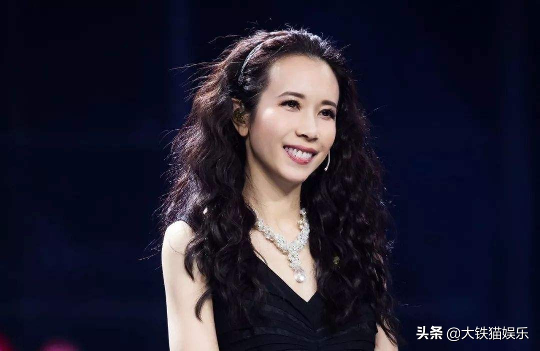 8位“大嘴”女星，有人被夸风情万种，有人却被嘲“大嘴猴”难看