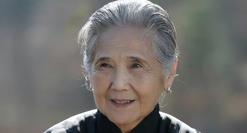 鲁园老太,鲁园演的老太太励志