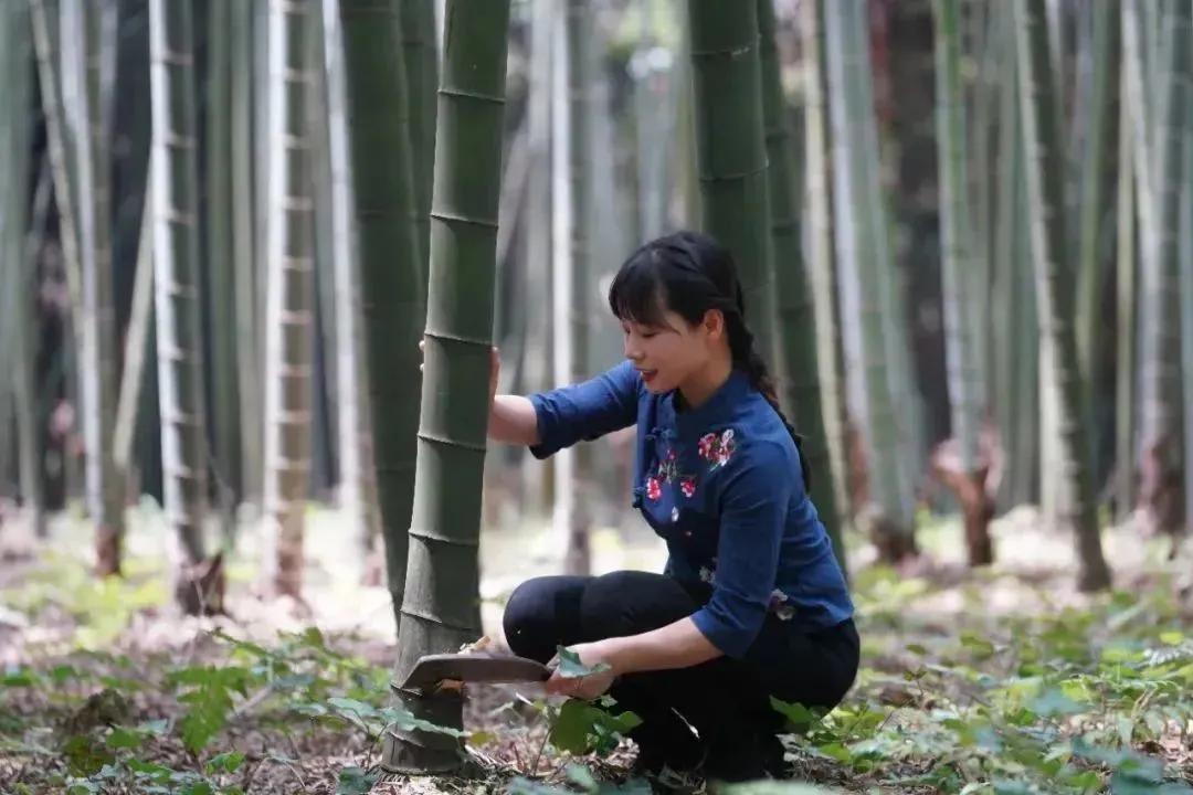 论一个川妹子有多会做菜？泸州妹子吴秋月，用小萝卜干带动大产业