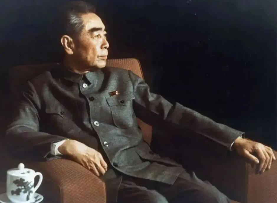 1952年*颖超邓**生病,周恩来去颐和园看望她,提醒卫士:一定要买票