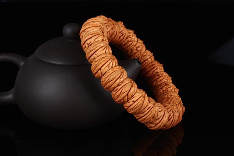 选小核桃手串用这6招完美包浆,小核桃手串怎么挑选品种