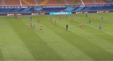 腾讯体育免费直播大连人VS申花！36岁的小闯PK杨旭吕鹏拦截于汉超