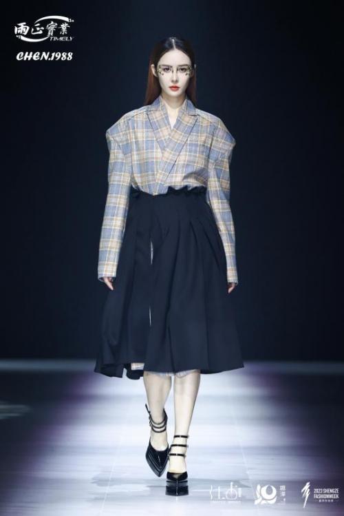 2023年新款时尚女装盐系气质,盛泽时尚女装