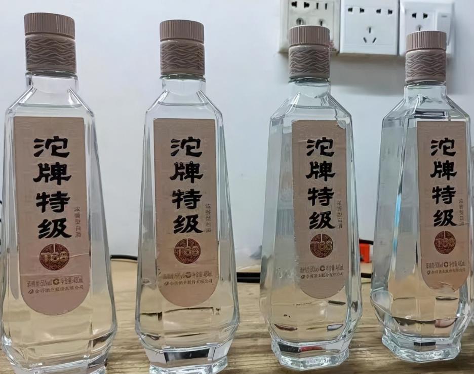 老板买酒要注意什么细节,买酒老板问你送人还是自己喝