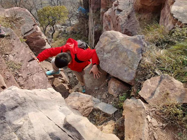 绝壁大梯白云寺,徒步白云寺