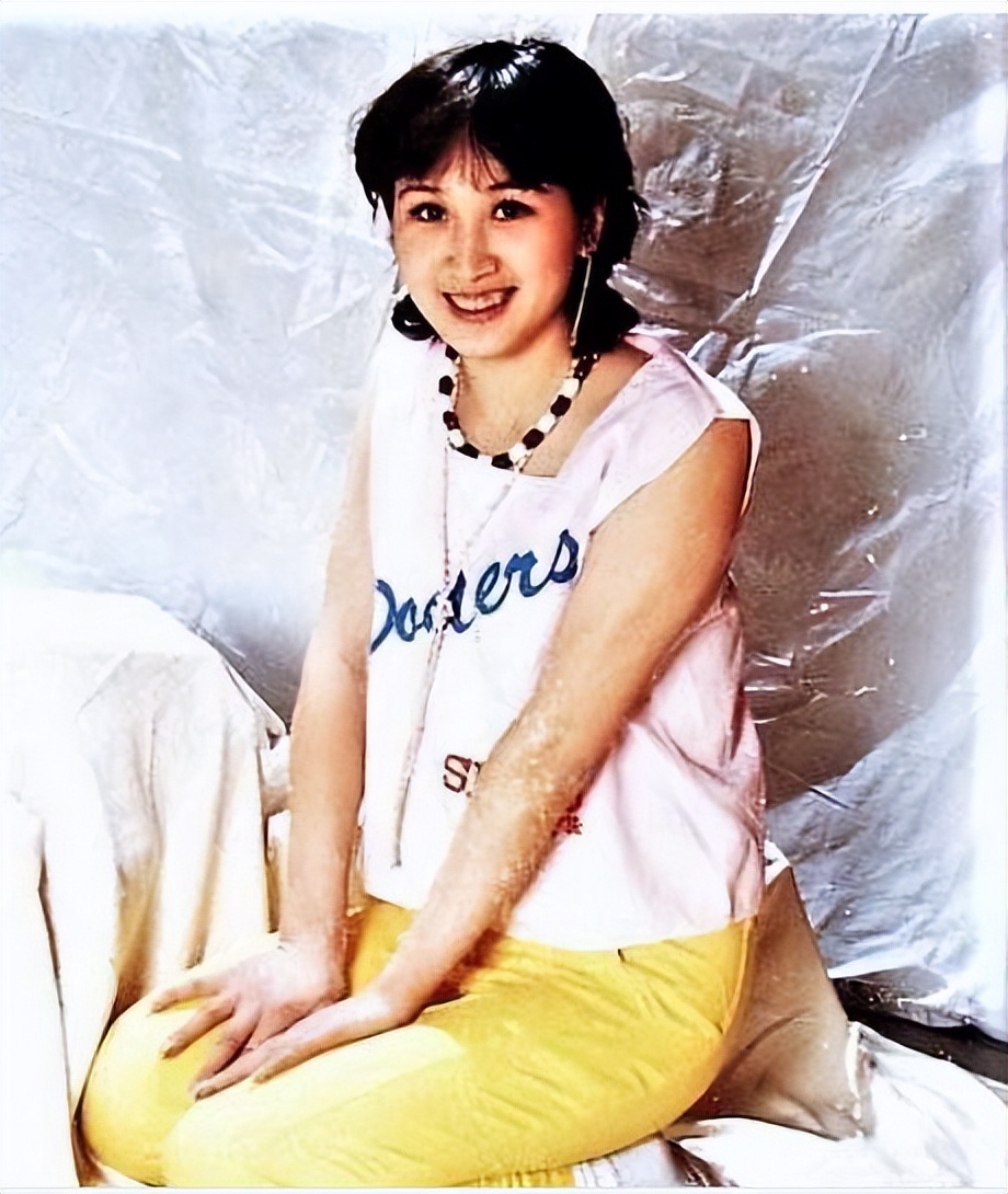 24位青歌赛冠军得主图片,6位歌手在巅峰时期逝世