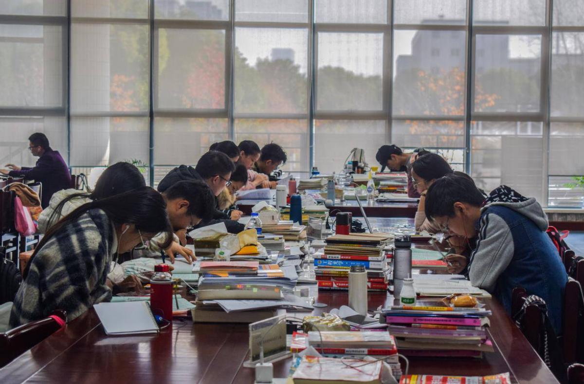 没考研会后悔吗,后悔没考研