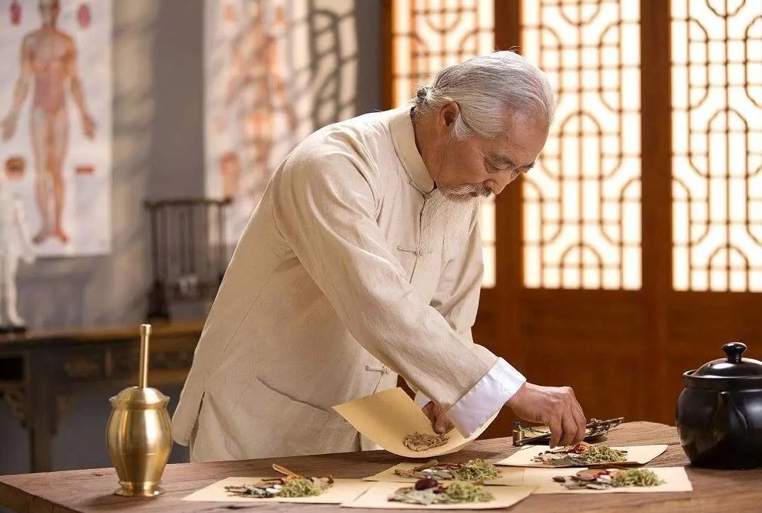 从《伤寒杂病论》中治疗肾病的经方诠释中药四气五味理论