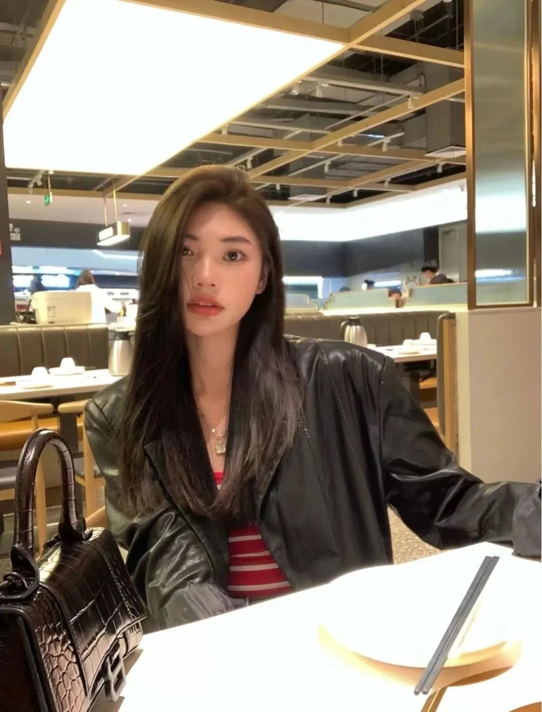 适合长脸窄的过新年发型,又可爱又不显脸大的披着头的发型