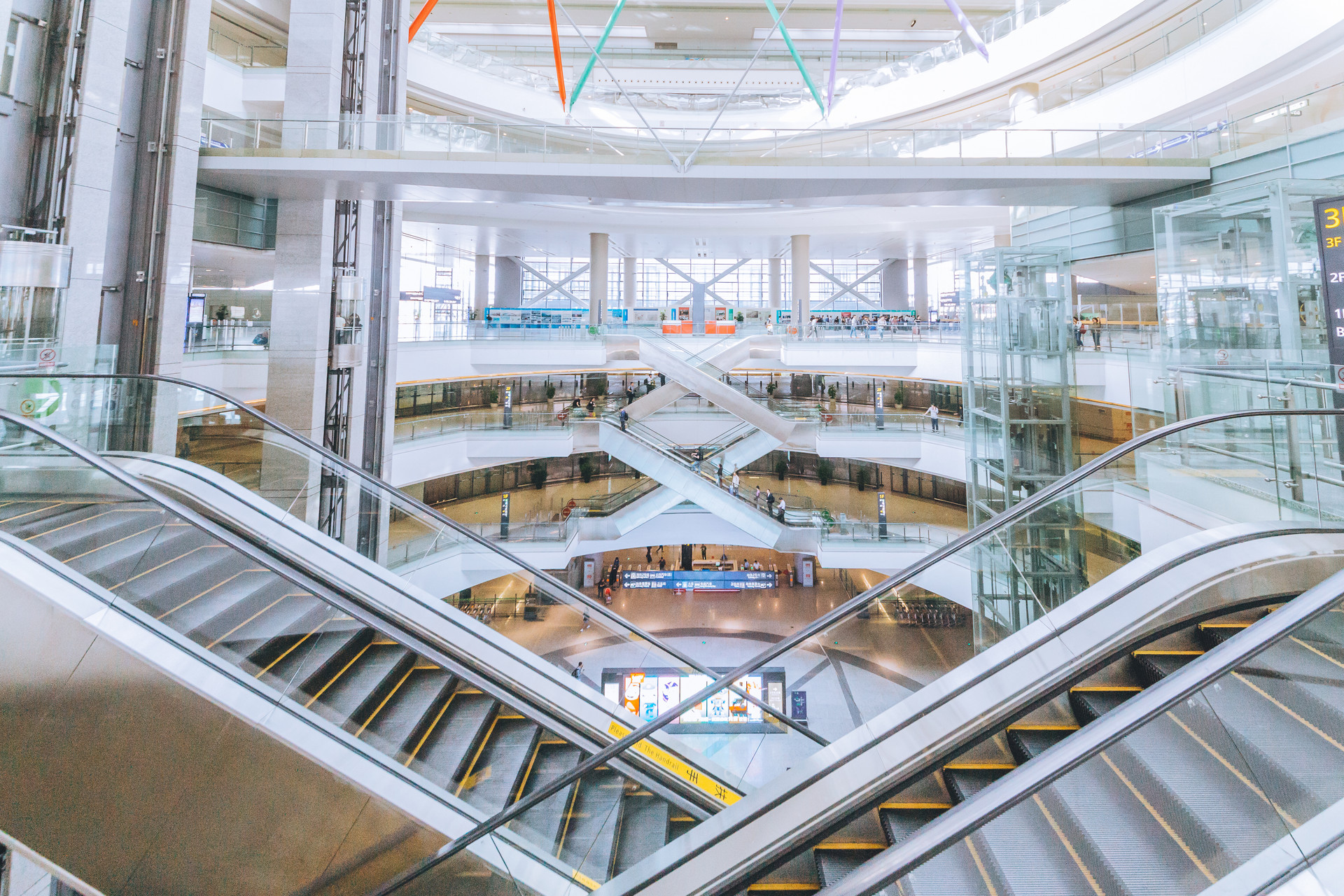 电梯消除故障,电梯运行的安全缺陷解决方案