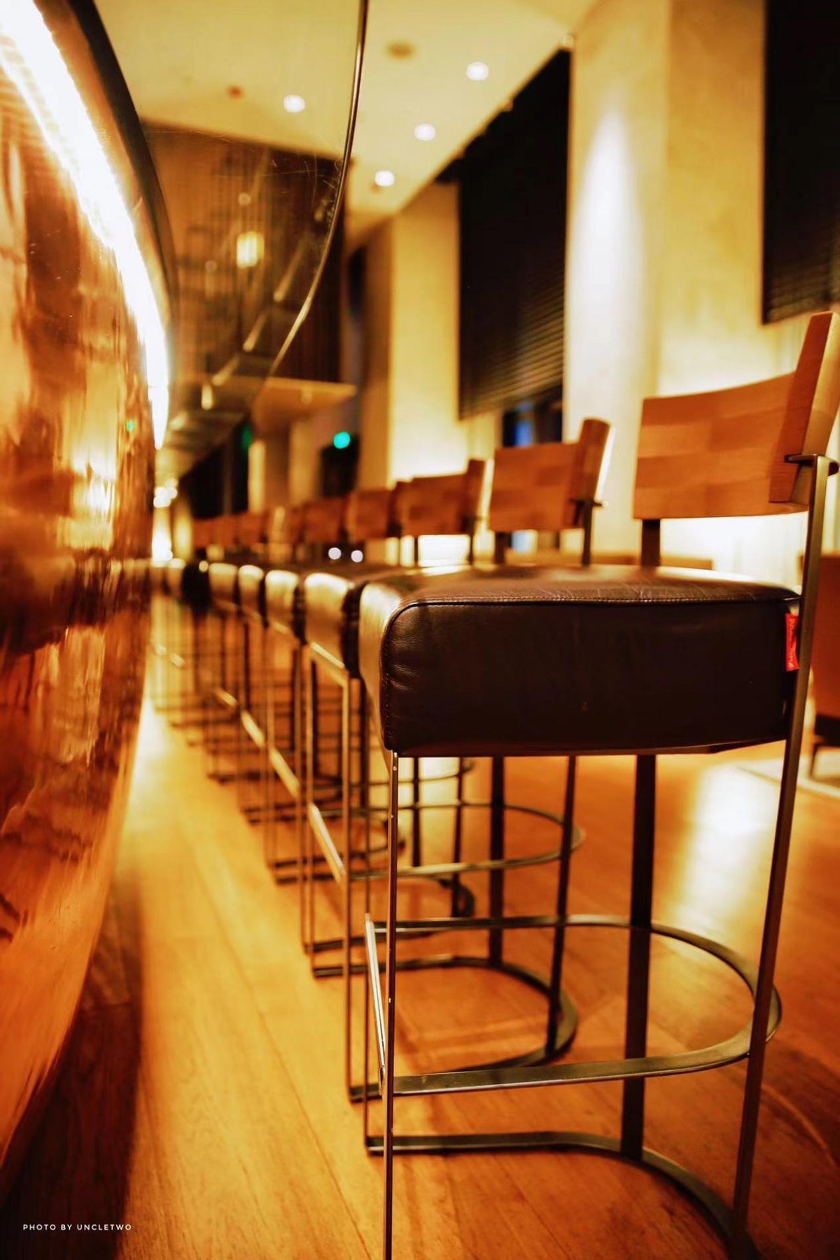 中国第一家真正意义上的主题酒店,中国第一高档酒店