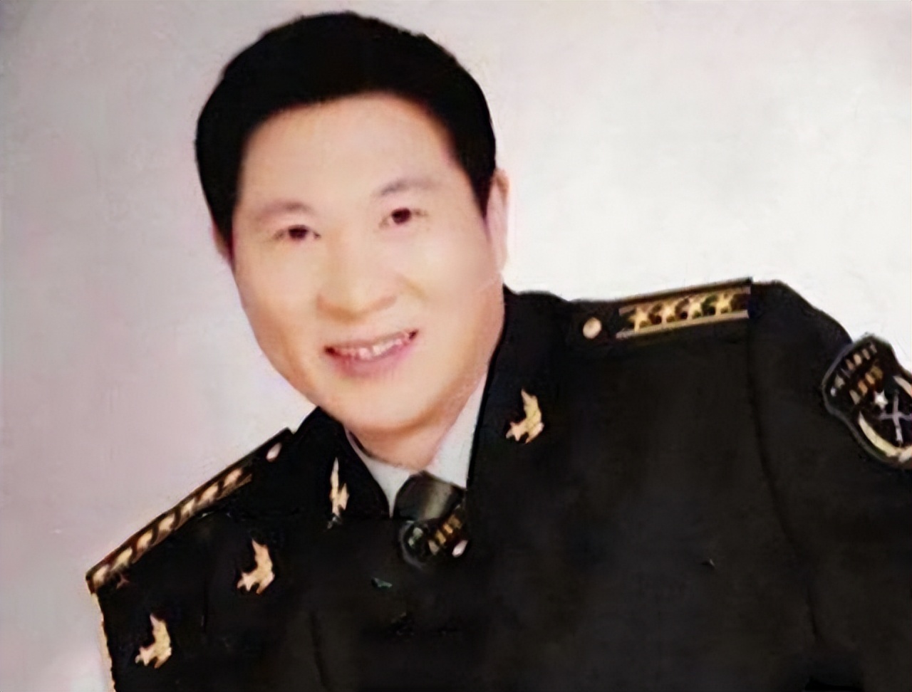 入戏太深的假少将完整版,老江湖假扮少将入戏太深