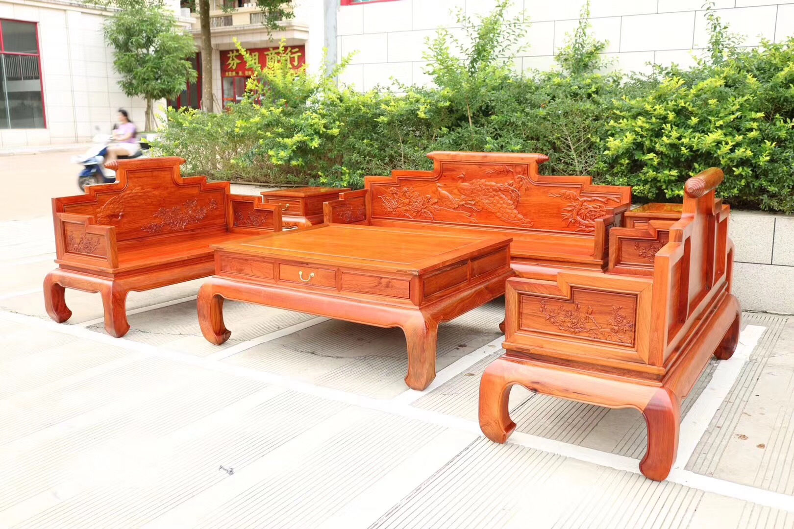 石家庄红木家具沙发找哪家,买红木沙发什么木材最好