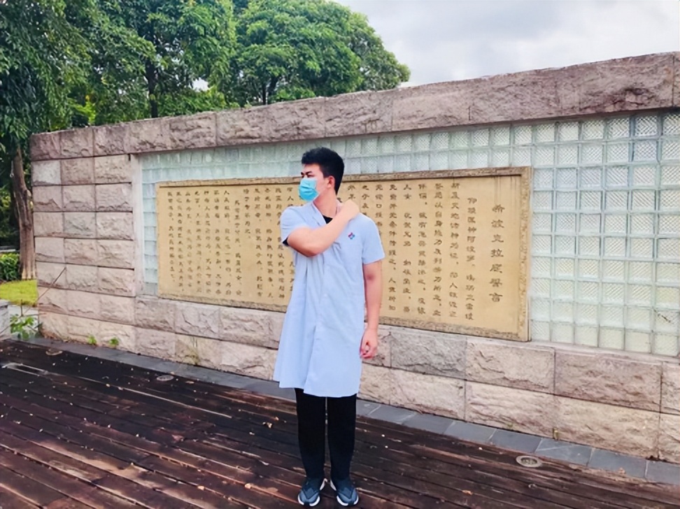 拍打筋骨拉伸操,拍打操疏通筋骨活气血