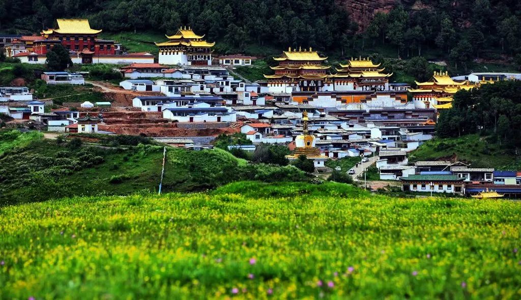 七月中国美如画，夏日避暑五十处