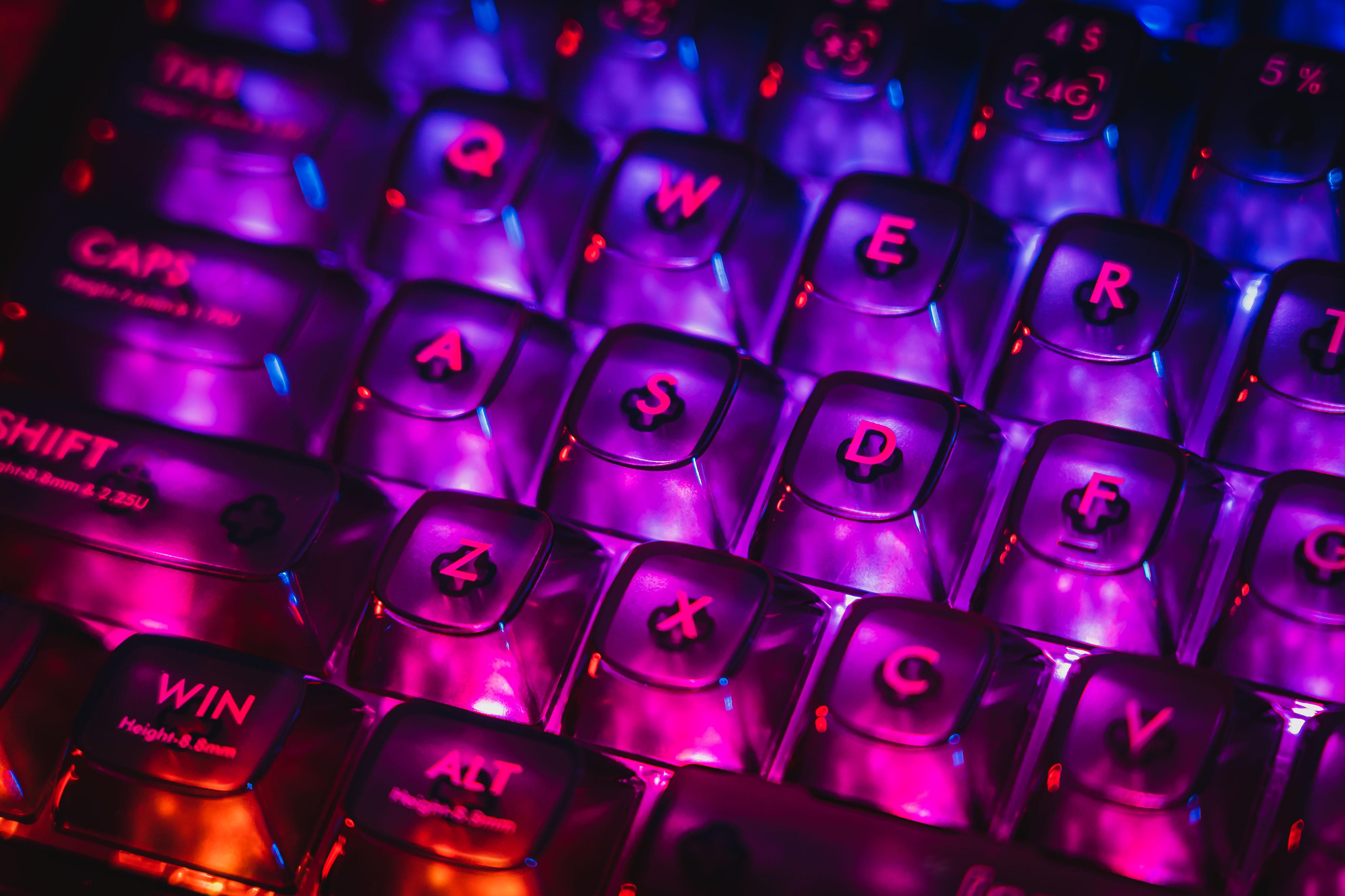 从黑白到多彩，客制化键盘能带来哪些惊喜？米物BlackIO98体验