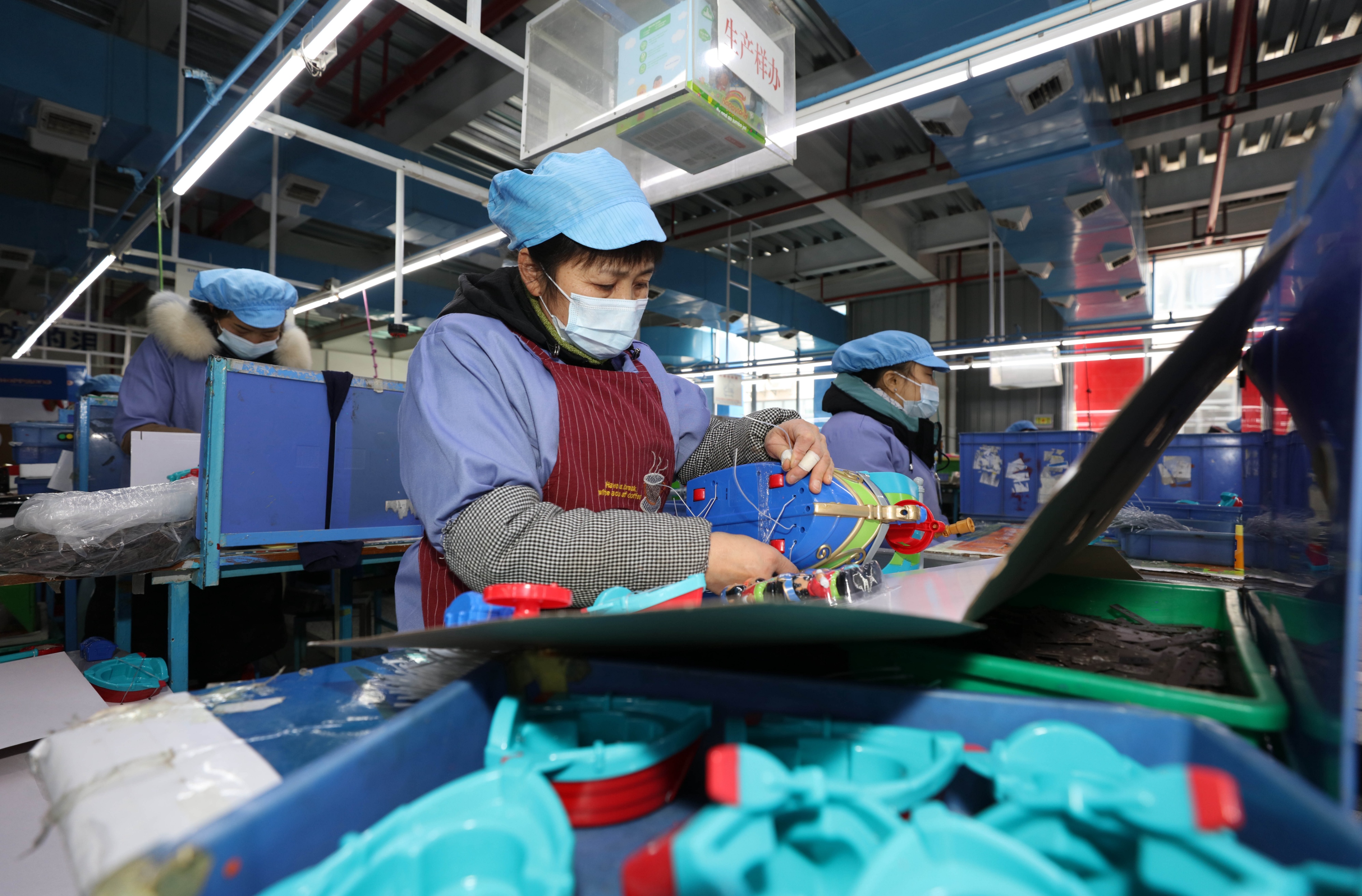 她让“小玩具”漂洋过海,让乡村姐妹家门口挣钱