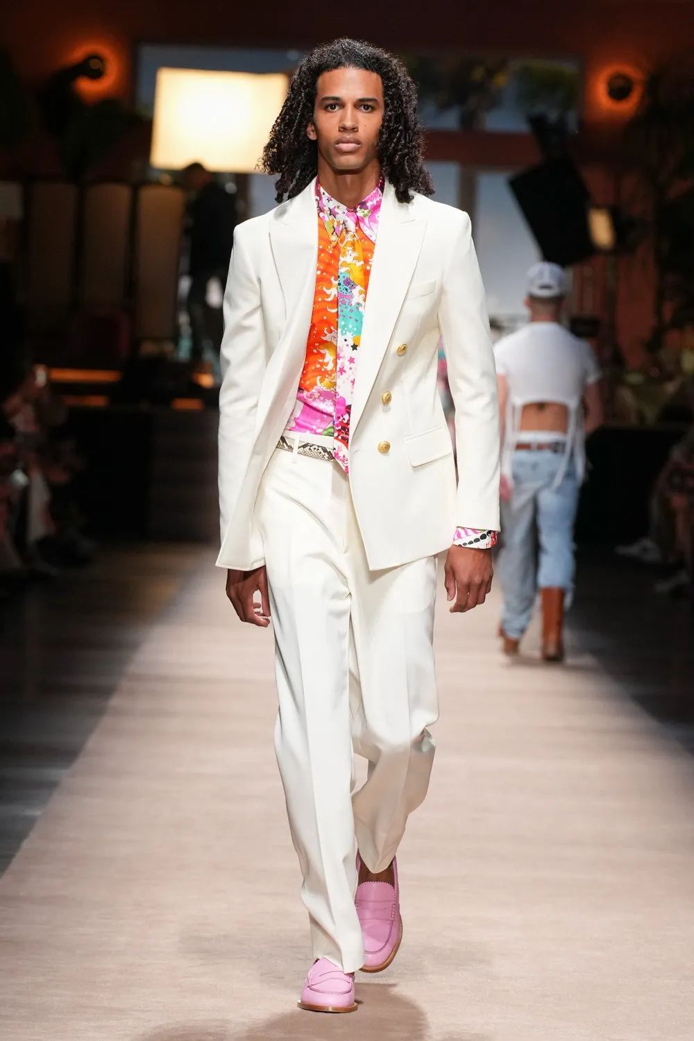 阿玛尼2024米兰春夏时装秀,2024米兰春夏时装周时间表